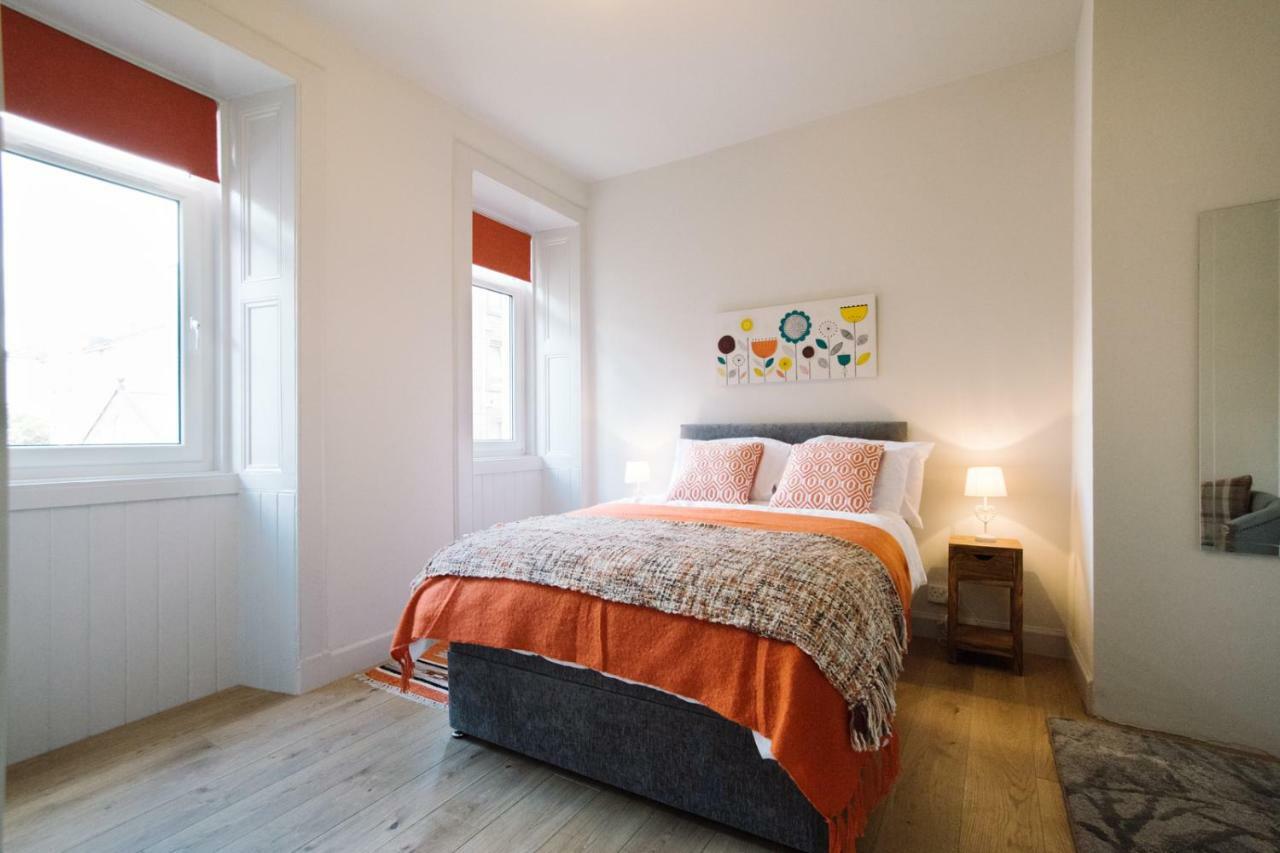 Beautiful City Centre Apartment - Holyrood Park EDI Buitenkant foto